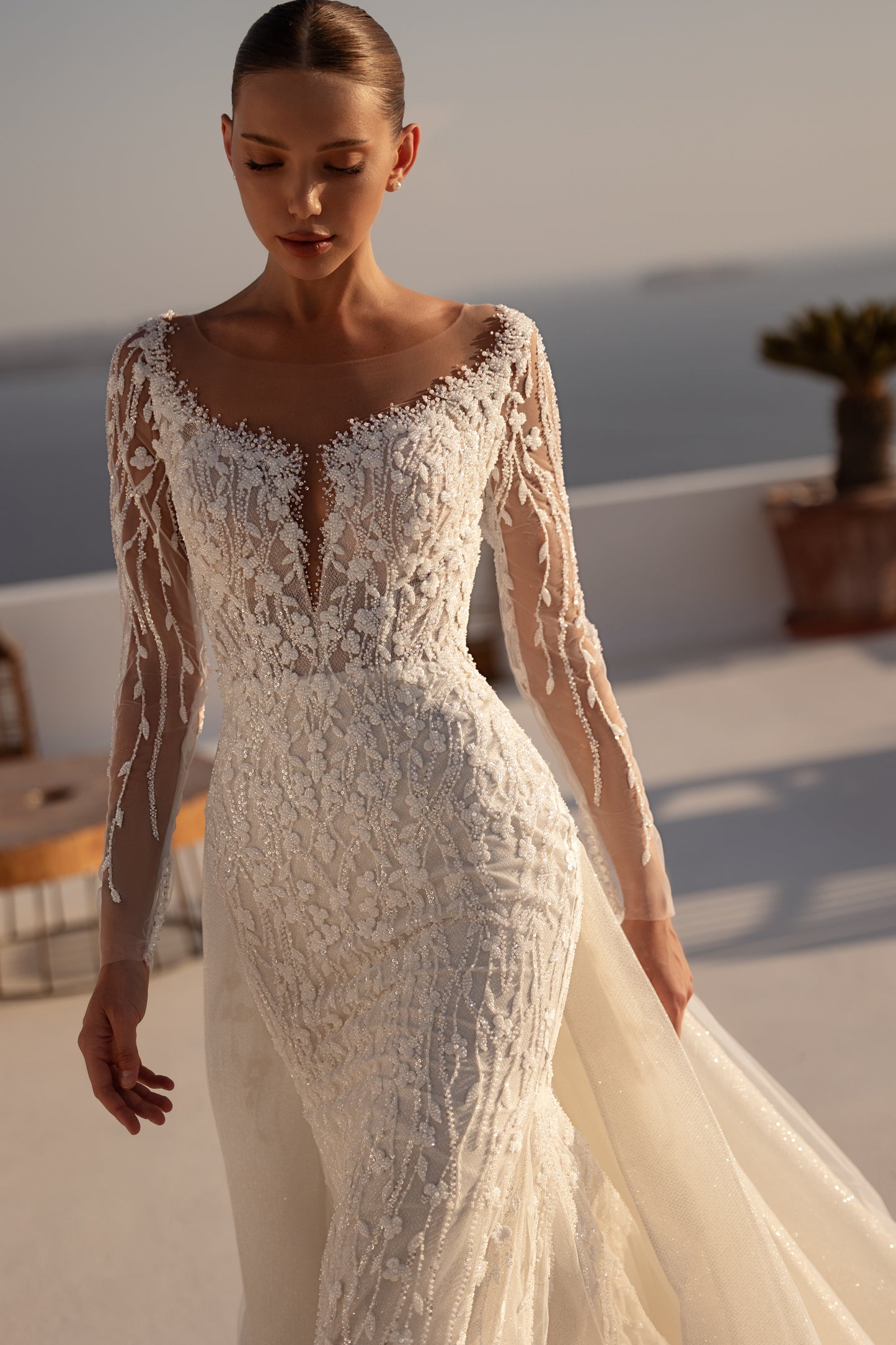 Mermaid sheath lace wedding dress with long sleeves and train
