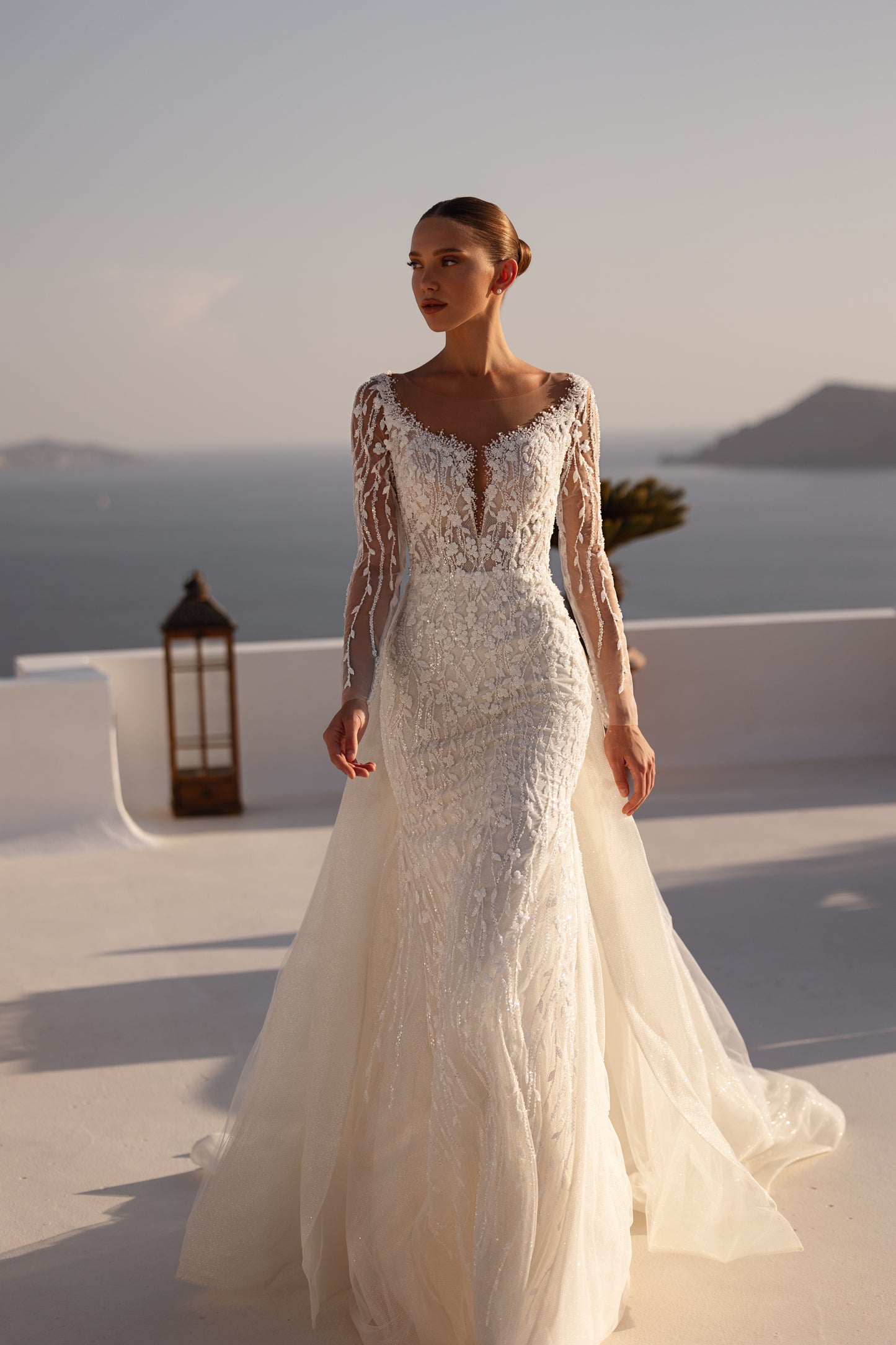 Mermaid sheath lace wedding dress with long sleeves and train