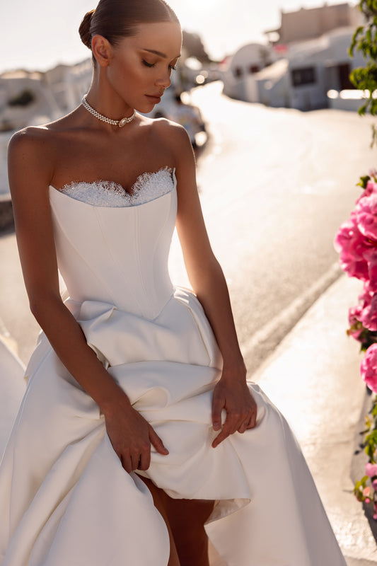 Princess wedding dress with removable sleeves