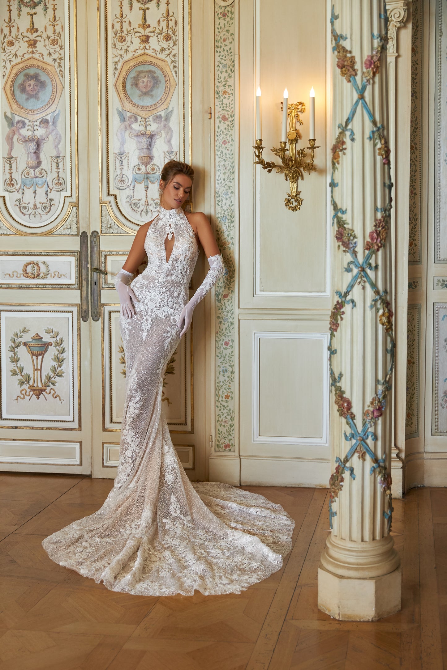 Fitted wedding dress with lace, open back, chapel train
