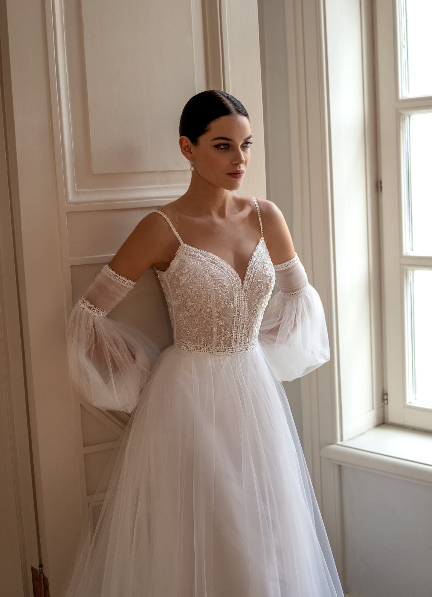 Romantic boho wedding dress with removable lantern sleeves