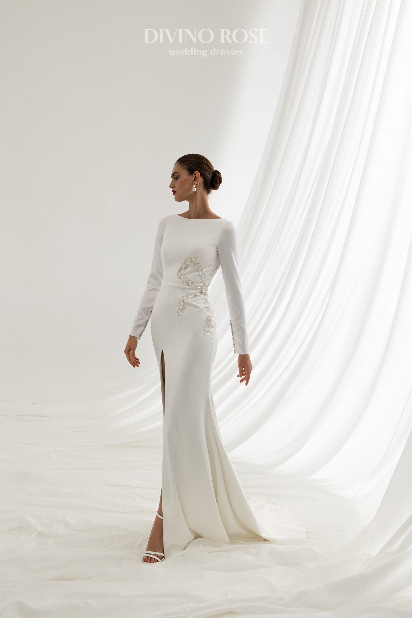 Mermaid sheath wedding dress with fishtail train