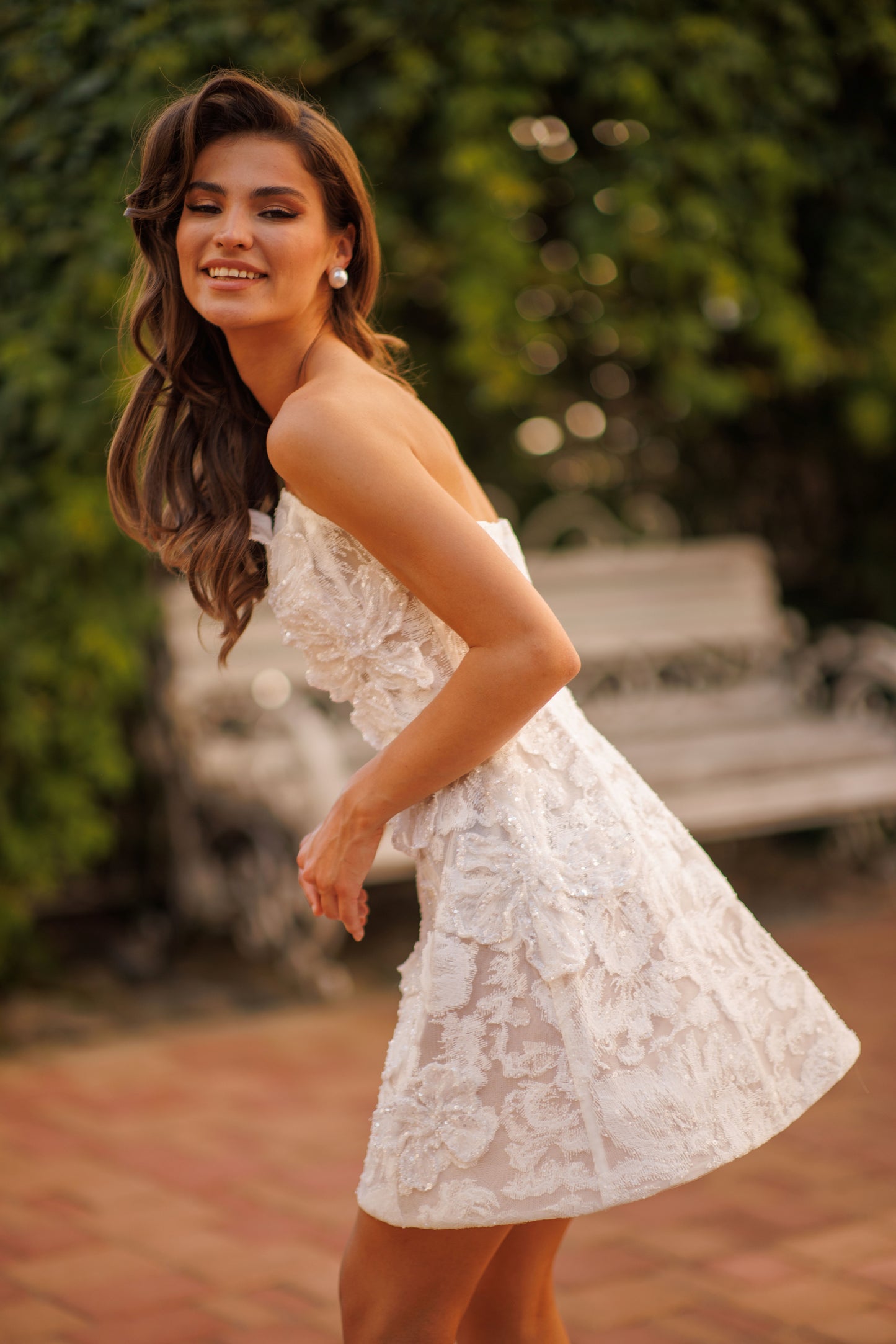 Mini A-line sleeveless lace wedding dress with zip closure