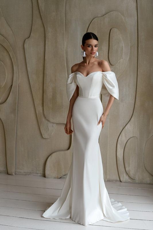 Minimalist mikado mermaid wedding dress with sweetheart neckline
