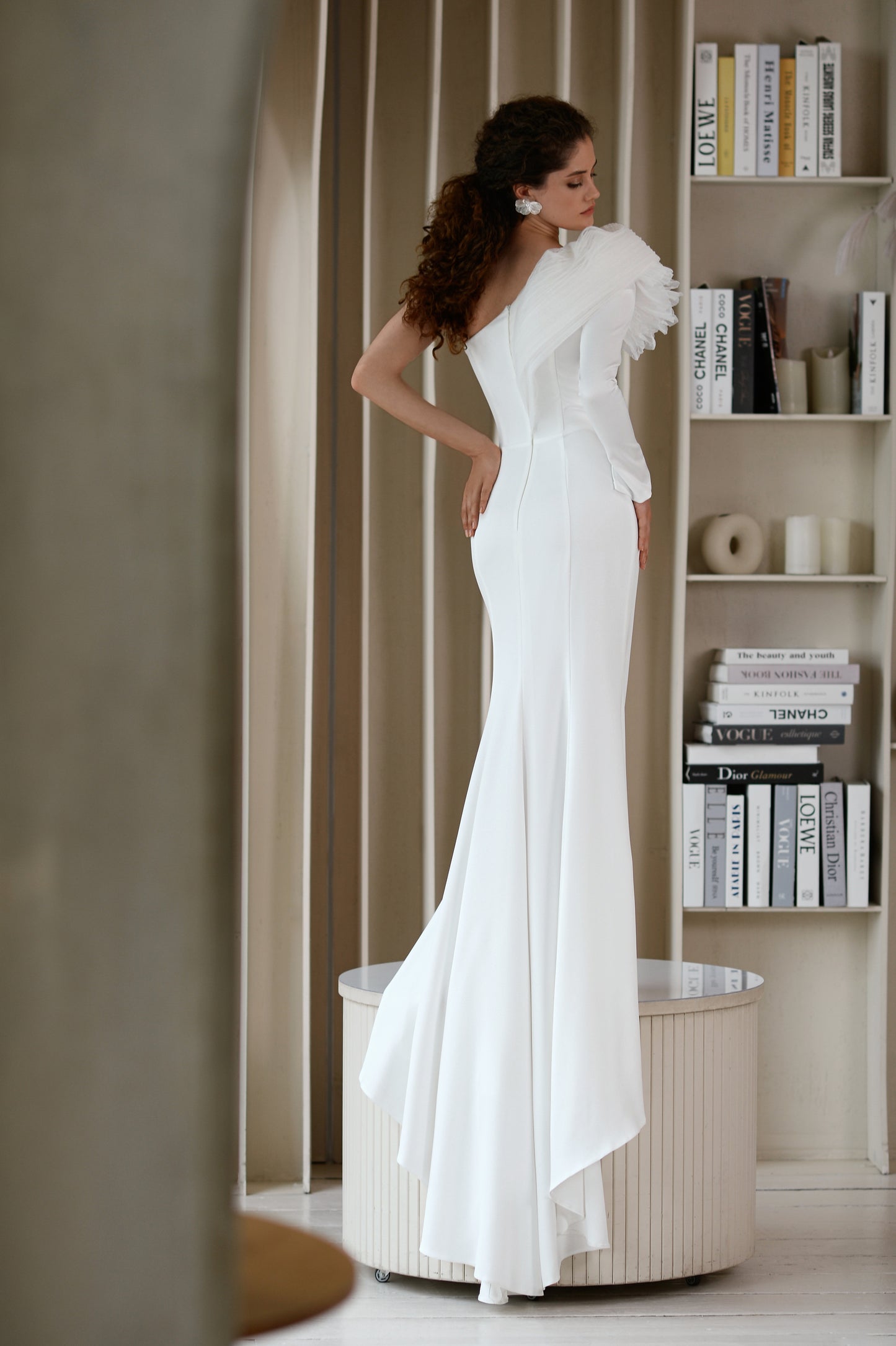Mermaid wedding dress with one shoulder and sweep train