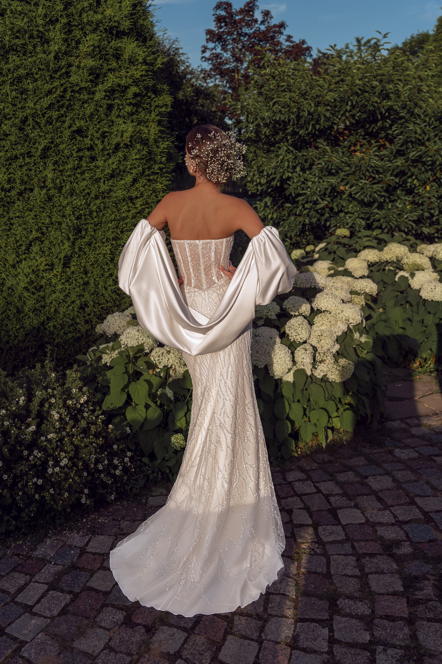 Mermaid fitted sheath wedding dress with drop waist and cowl back