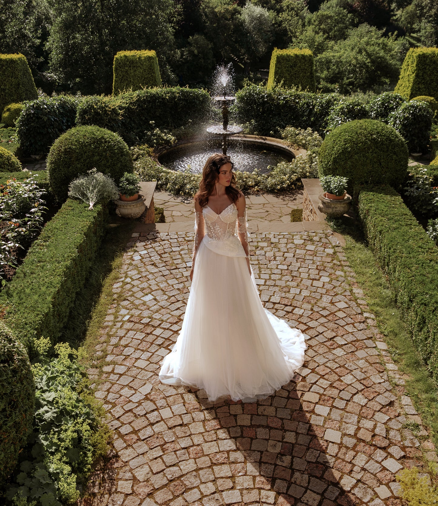 A-line tulle wedding dress with removable lace sleeves