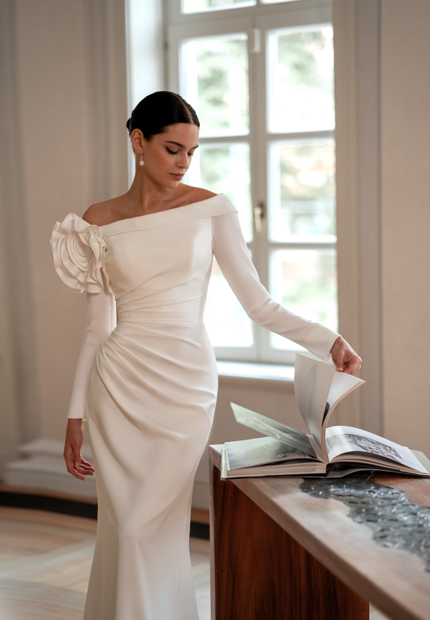 Minimalist mermaid wedding dress with 3D floral and sweep train
