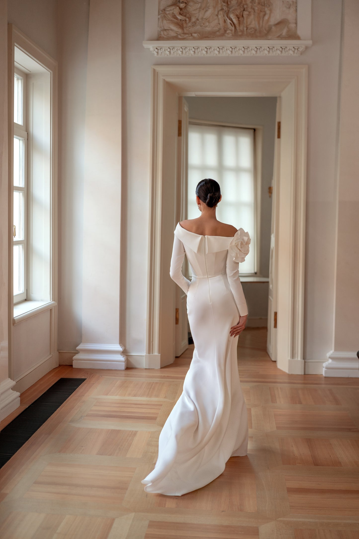 Minimalist mermaid wedding dress with 3D floral and sweep train