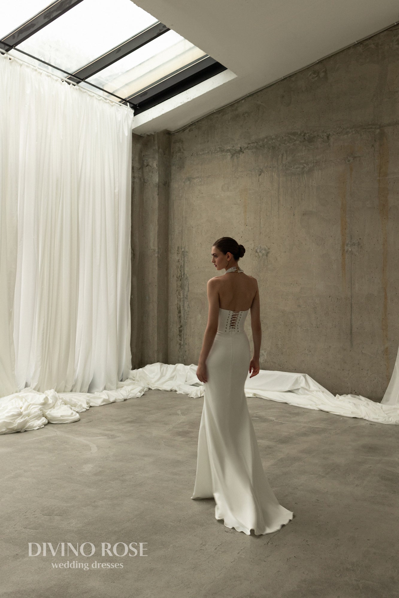 Sheath mermaid wedding dress with sweetheart neckline and sweep train