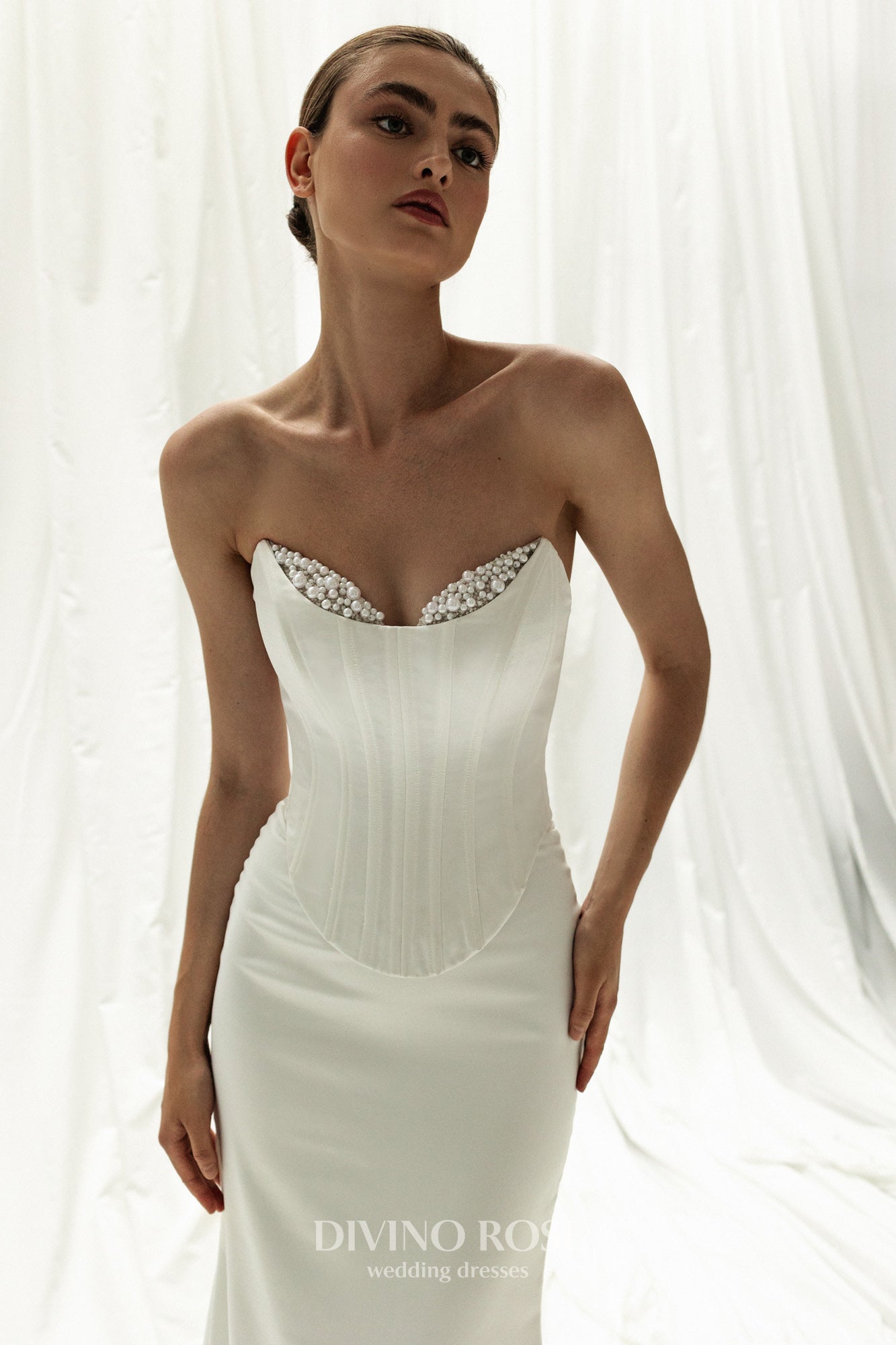 Sheath mermaid wedding dress with sweetheart neckline and sweep train