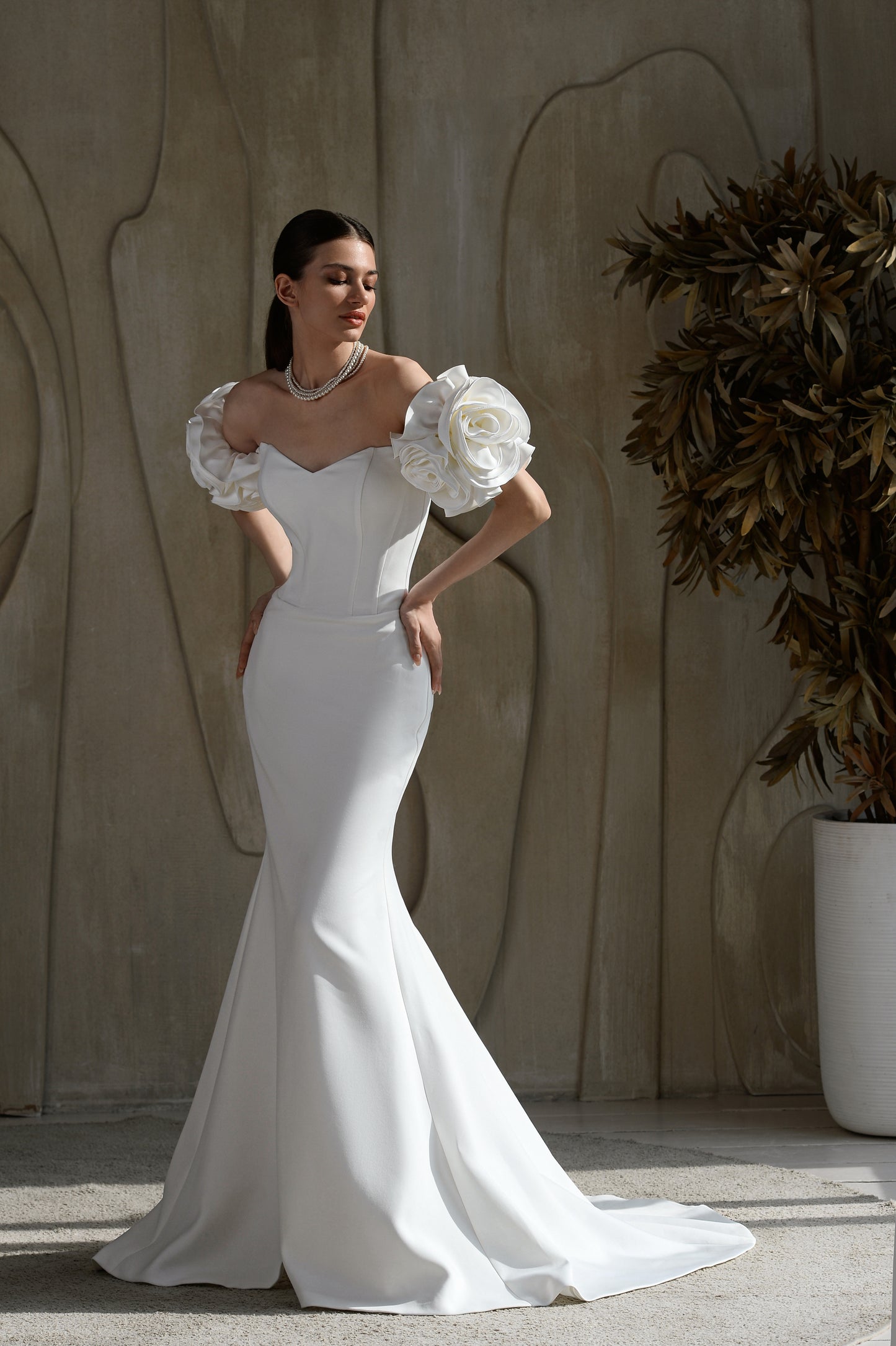 Mermaid wedding dress with 3D floral sleeves and fishtail train
