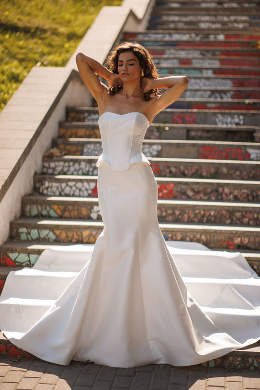 Mermaid Mikado wedding dress with sweetheart neckline and train