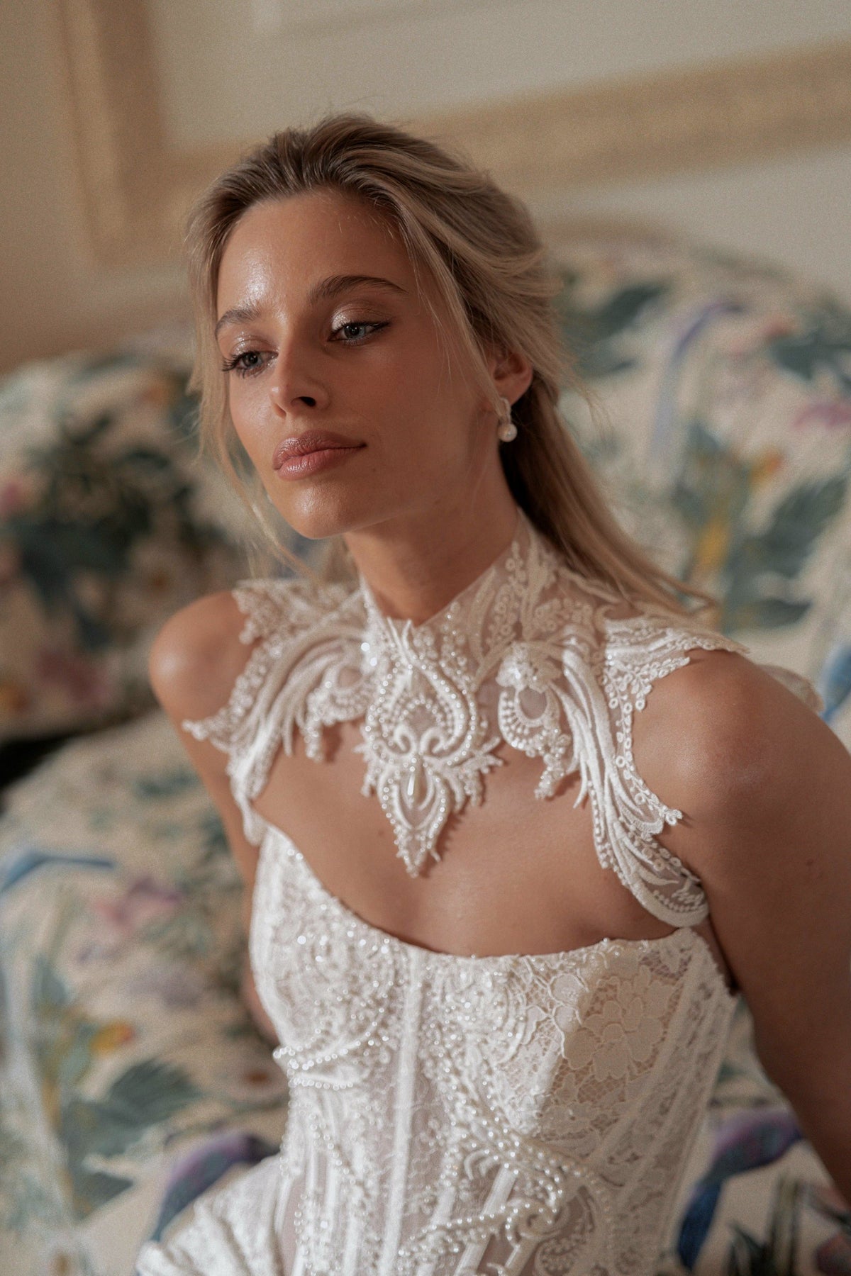 Mermaid Lace Wedding Dress with Pearl Beaded Corset and Keyhole - photo 2
