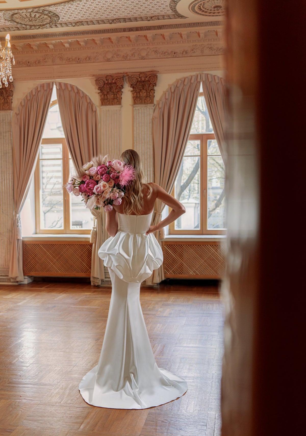 Soft Satin Mermaid Wedding Dress with Peplum Corset and Lace Bolero - photo 3
