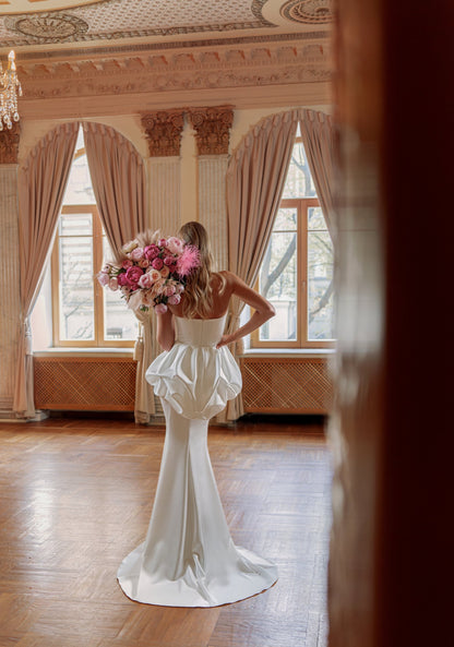 Soft Satin Mermaid Wedding Dress with Peplum Corset and Lace Bolero - photo 3