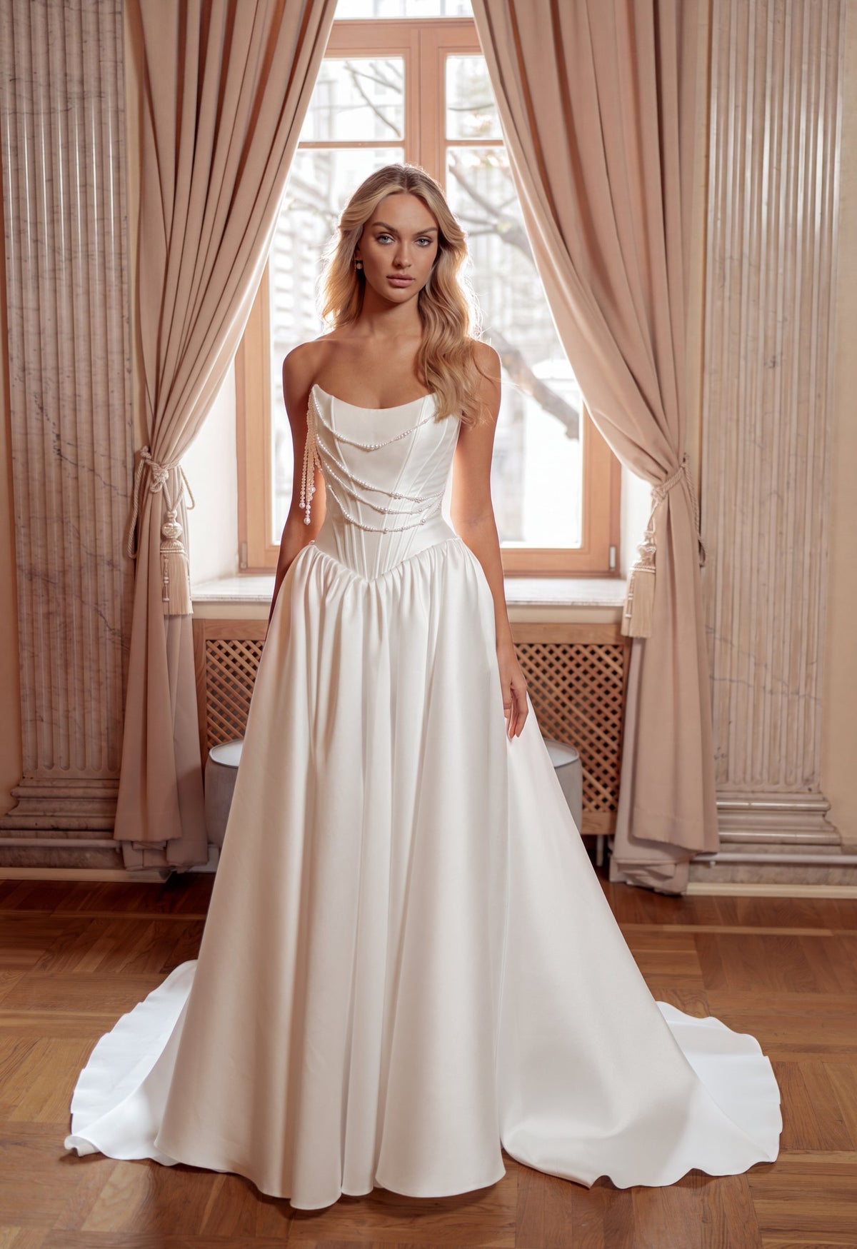 Mikado A-Line Wedding Dress with Strapless Scoop Corset, Bow and Front Slit - photo 3