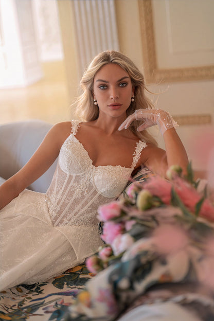 Tulle Ball Gown Wedding Dress with Sweetheart Lace Corset, Straps and Peplum - photo 4