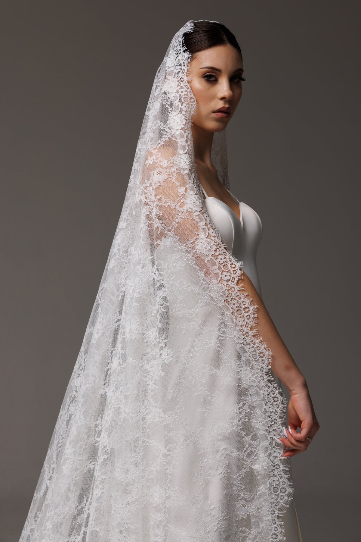 Extra-Wide Chantilly Lace Mantilla Veil - view 6
