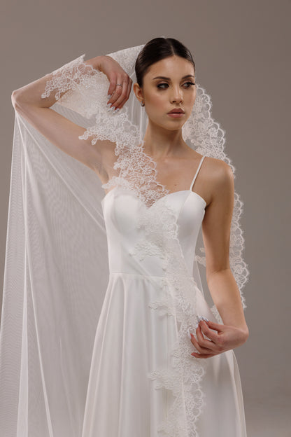 Rounded Mantilla Veil with Lace Trim in Soft Tulle - view 6