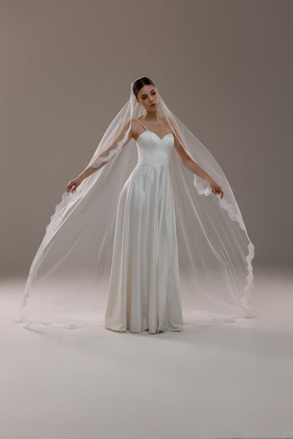 Lace Trim Mantilla Veil in Light Ivory - view 3