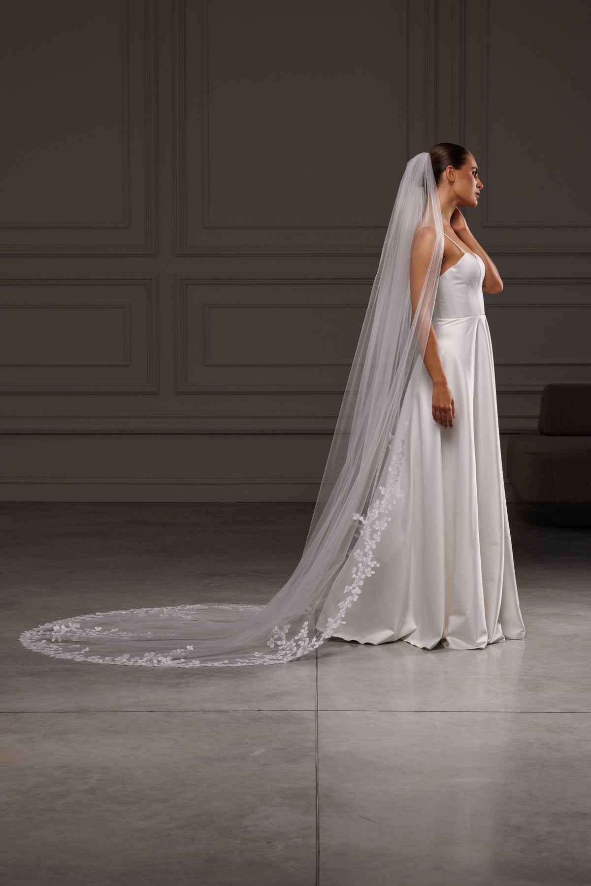 One-Layer Veil with Lace Appliques and Embellished Train - view 4