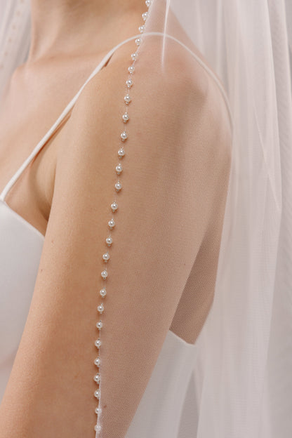 One-Layer Lace Trim Veil with Pearls and Crystals - view 1