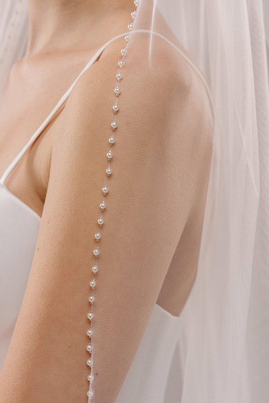 One-Layer Lace Trim Veil with Pearls and Crystals - view 1