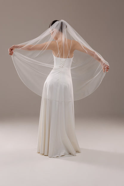 One-Layer Lace Trim Veil with Pearls and Crystals - view 4