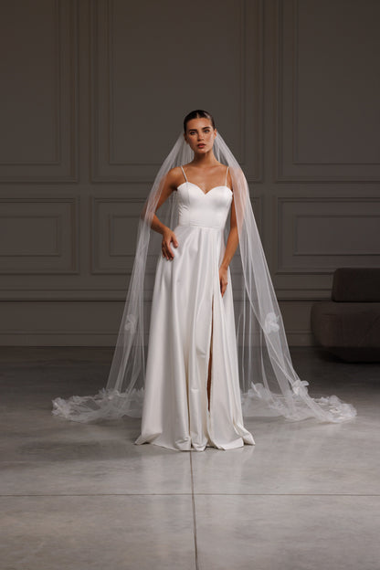 One-Layer Veil with Large 3D Lace Flowers and Sequins - view 5