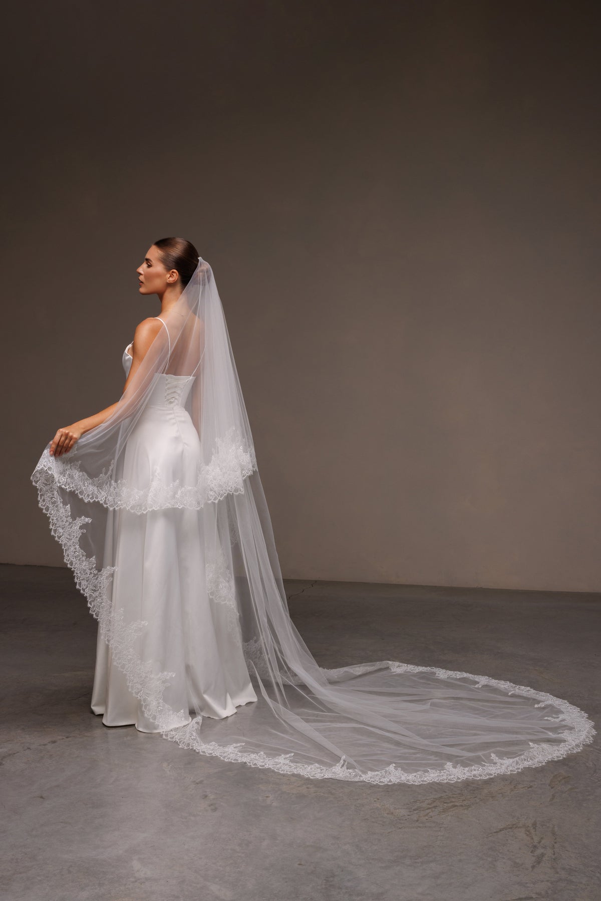 Two-Layer Veil with Chantilly Lace Trim - view 4