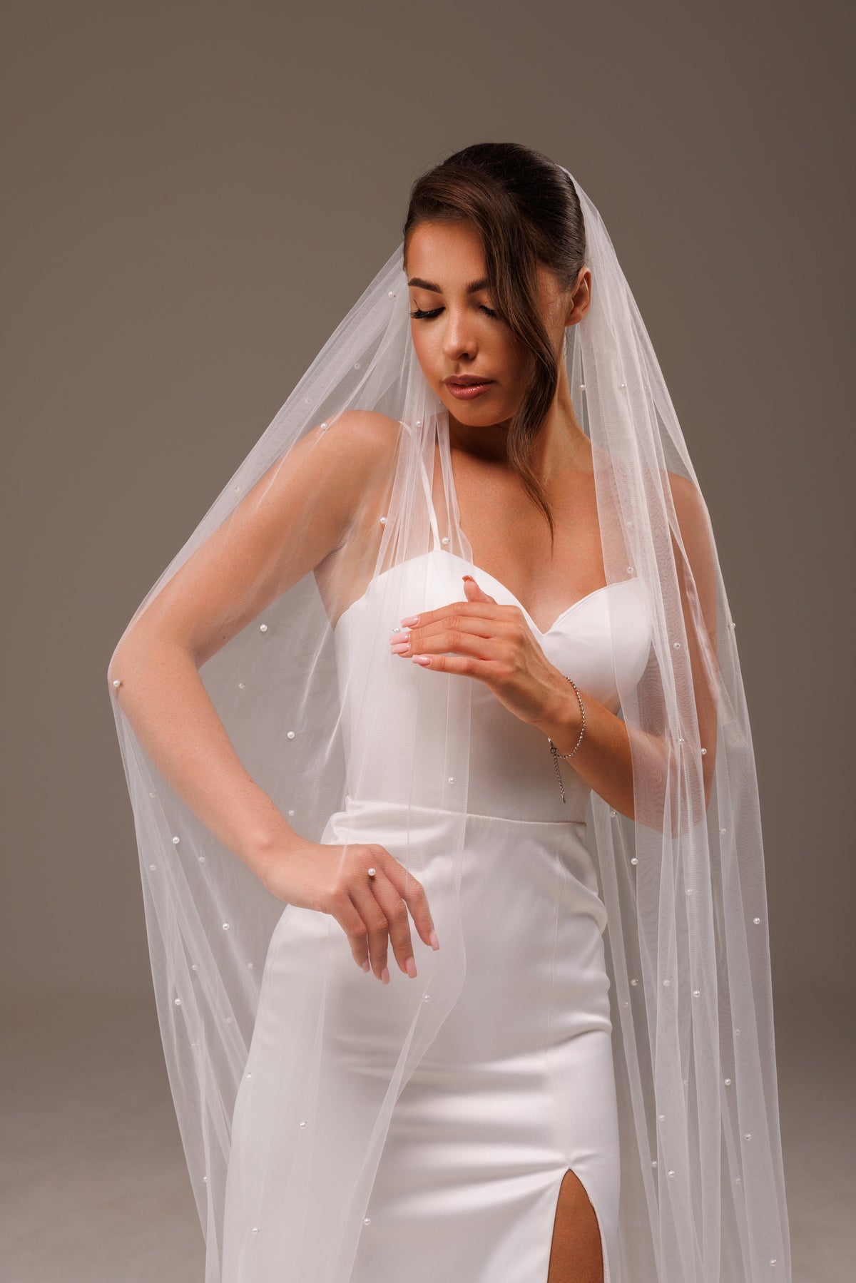 Cathedral Veil with Cascading Pearls - view 4