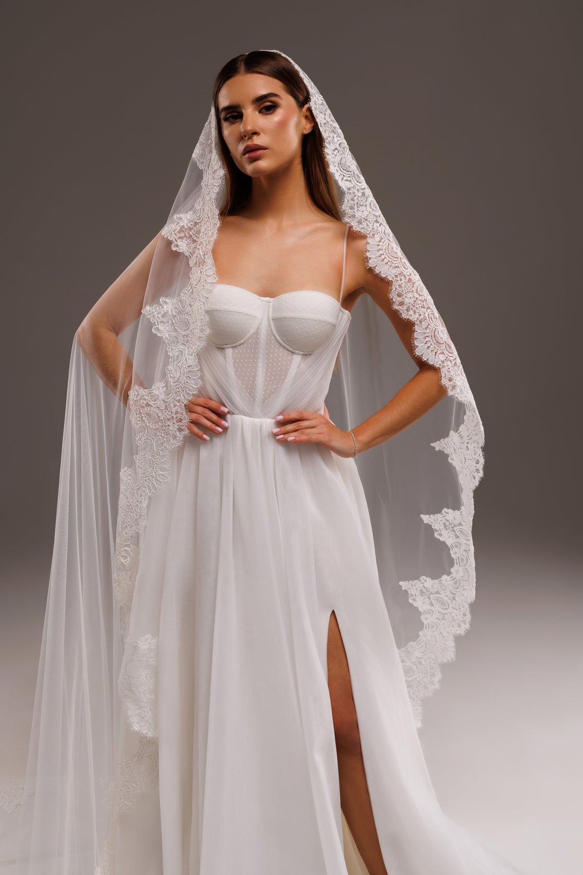 One-Layer Spanish Mantilla Veil with Lace Trim - view 1