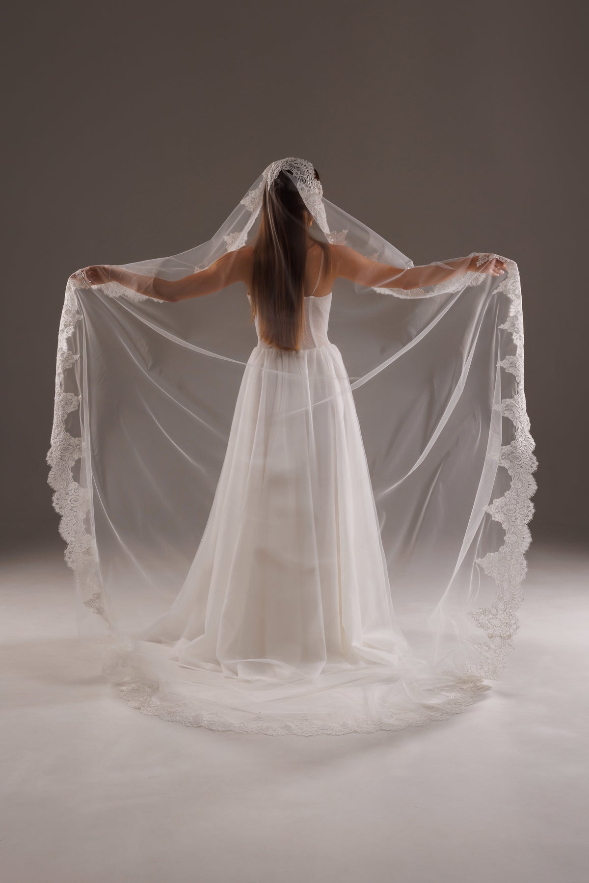 One-Layer Spanish Mantilla Veil with Lace Trim - view 5