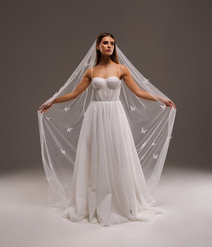 Veil with 3D Organza Butterfly and Pearls - view 3