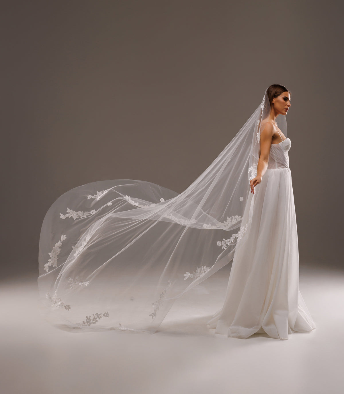 Rounded Mantilla Veil with Lace Appliques - view 5