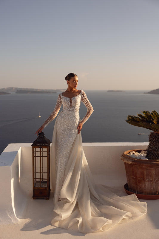 Mermaid sheath lace wedding dress with long sleeves and train