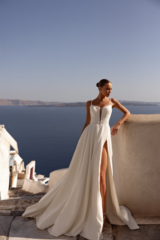 Classic A-line wedding dress with halter neckline & slit skirt