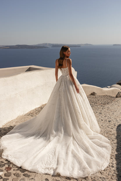 Princess A-line tulle wedding dress with cathedral train