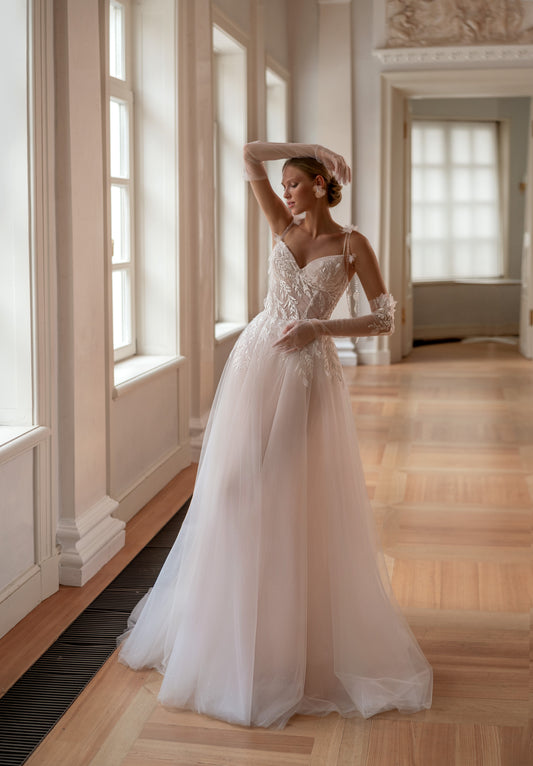 Romantic A-line tulle wedding dress with 3D floral elements