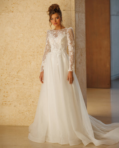 Princess A-line wedding dress with long lace sleeves