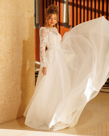 Princess A-line wedding dress with long lace sleeves