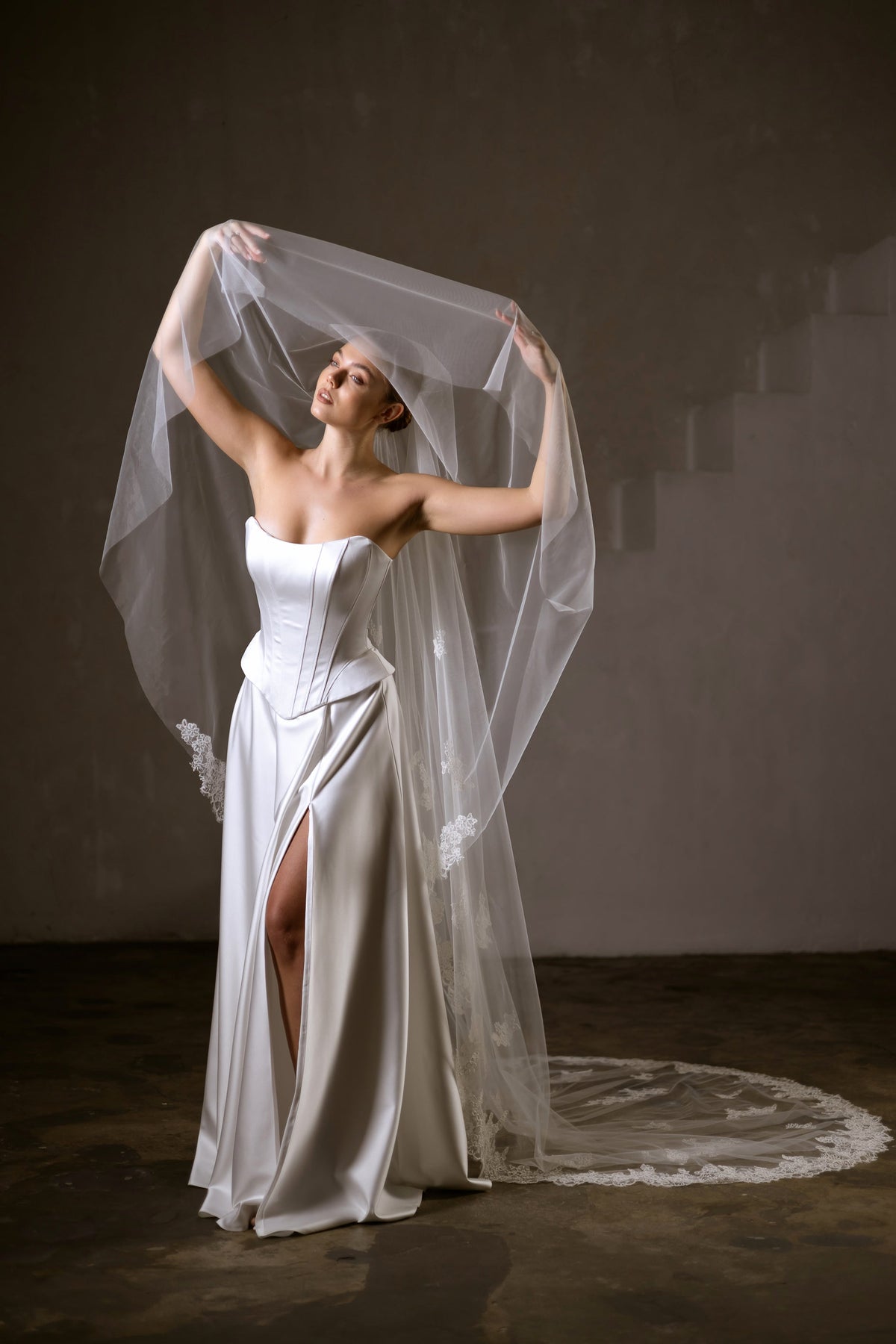 Two-Layer Drop Veil with Lace Appliques and Lace Border - view 5