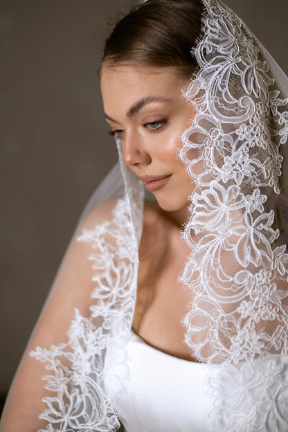 Mantilla Veil with Corded Lace Trim - view 1