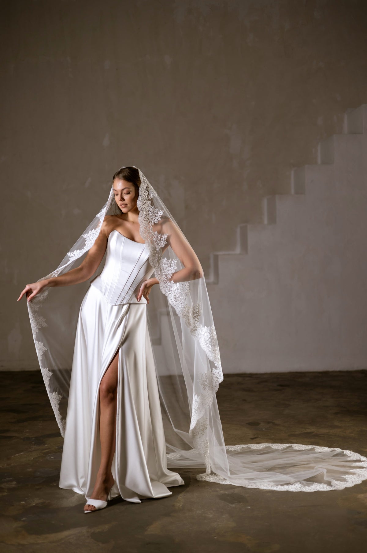 One-Layer Mantilla Veil with Lace Hem - view 2