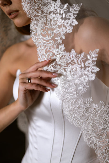 One-Layer Mantilla Veil with Lace Hem - view 3