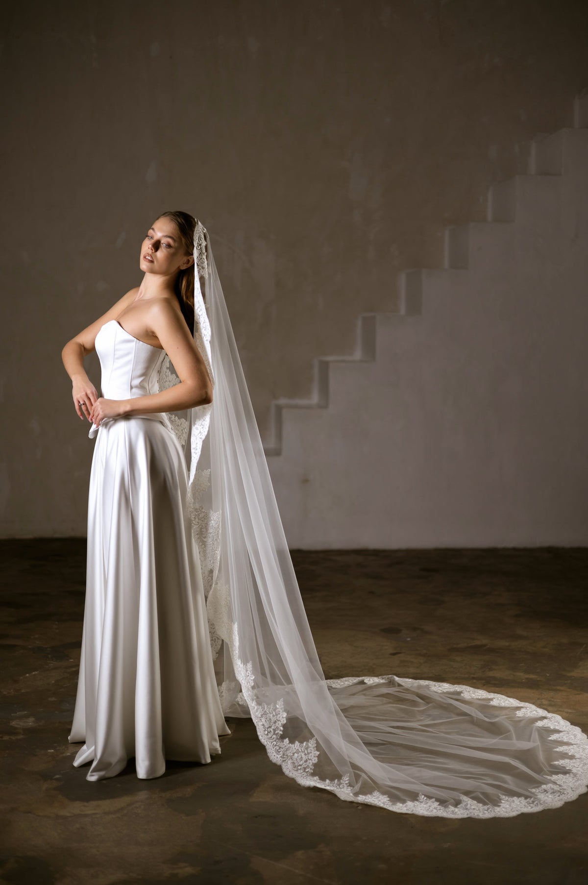 One-Layer Mantilla Veil with Lace Hem - view 5