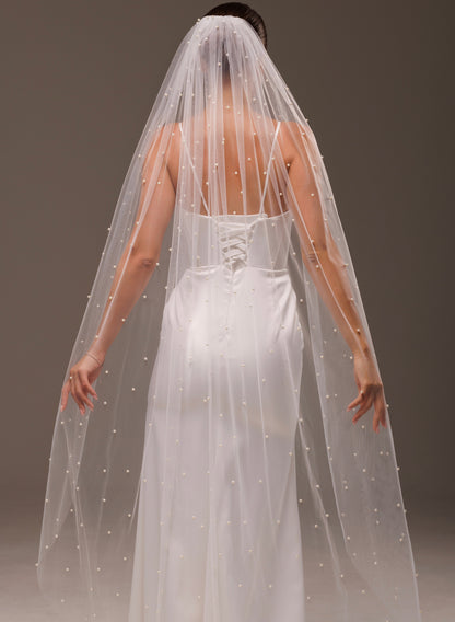 Veil with Scattered 6 mm Pearls - view 1