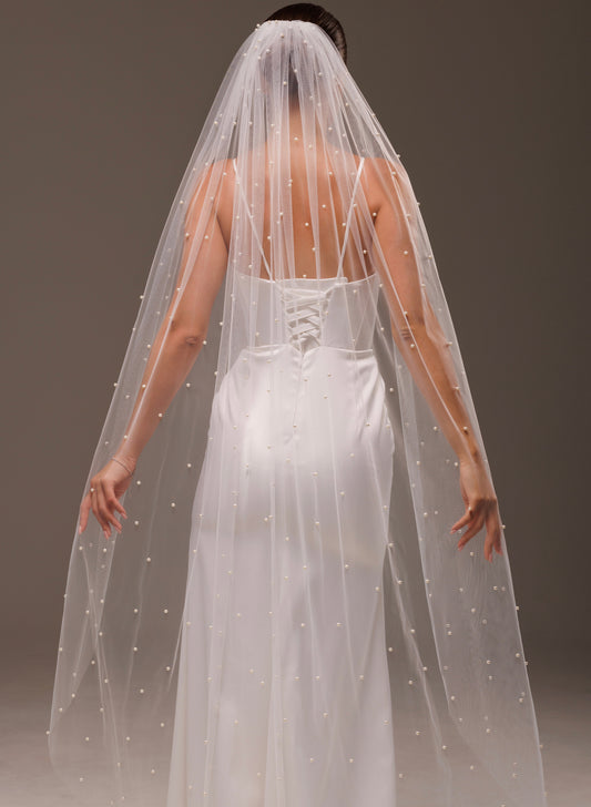 Veil with Scattered 6 mm Pearls - view 1