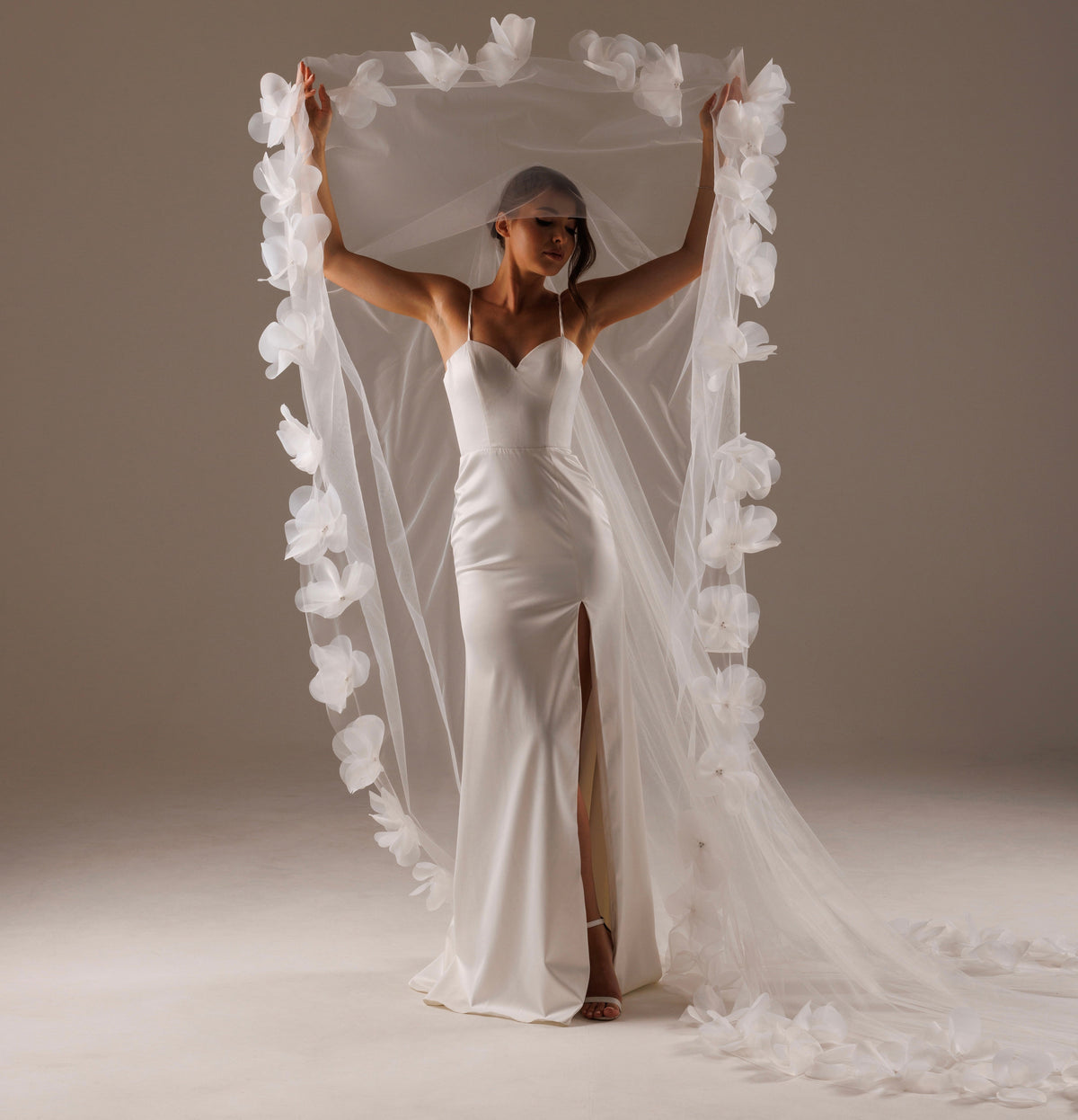 Two-Layer Veil with 3D Flower Buds and Pearls - view 2